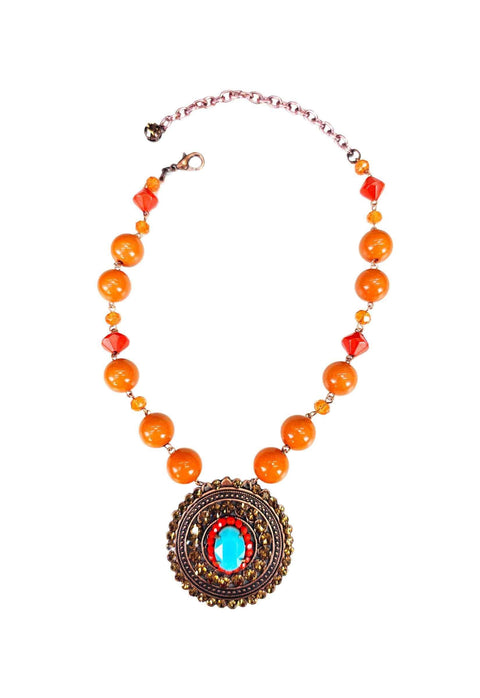 Colar Ambaris com pingente de mandala e pedras laranja coral e azul