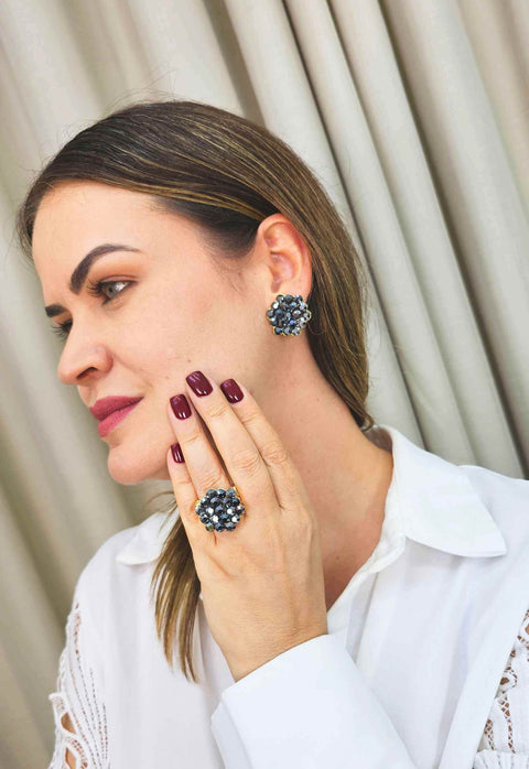 Brinco Supreme com strass hematite banhado no dourado