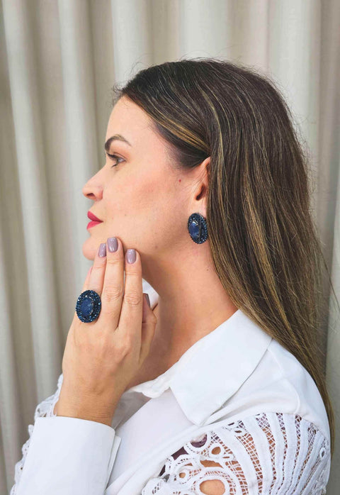 Anel Carmine Glam oval de pedras azuis banhado no onix