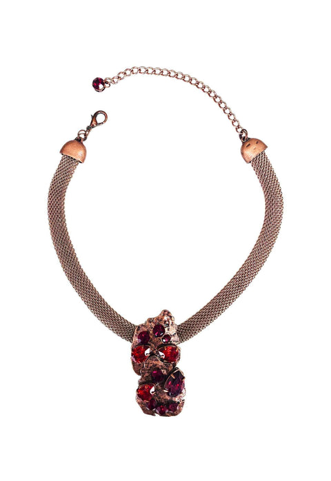 Colar Diandra de metal vintage com pedras vermelhas