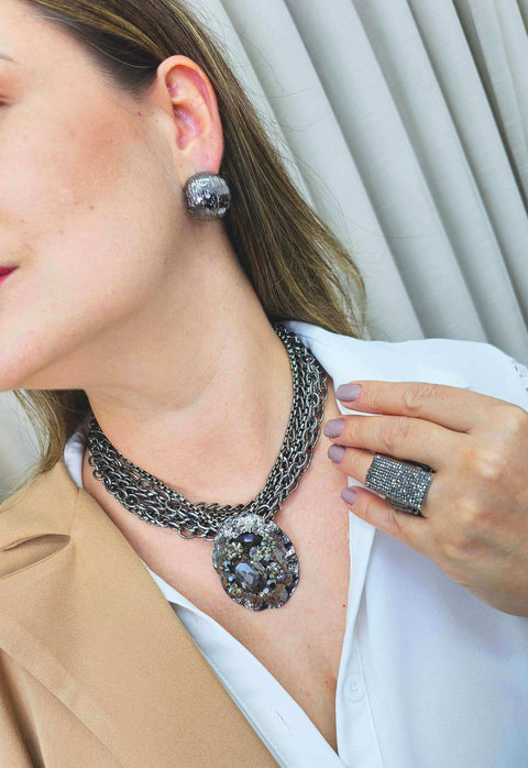 Colar Baronesa onix de pingente com pedras black diamond e hematite