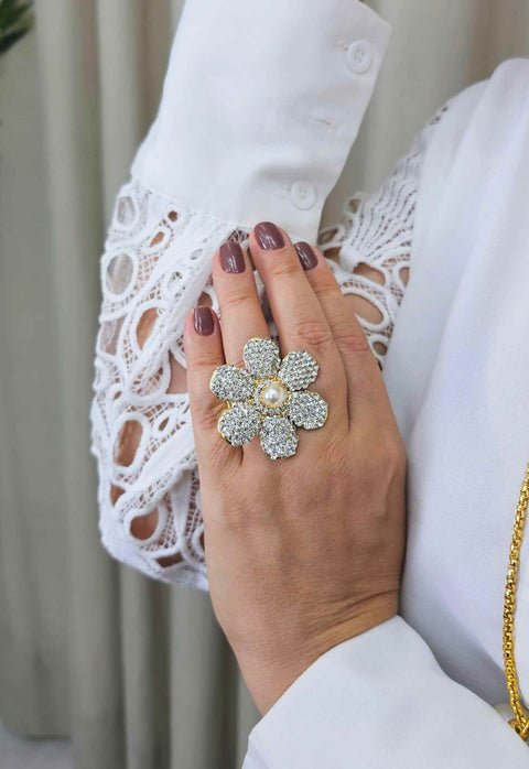 Anel de flor Bahamas com strass cristal e perola banhado no dourado