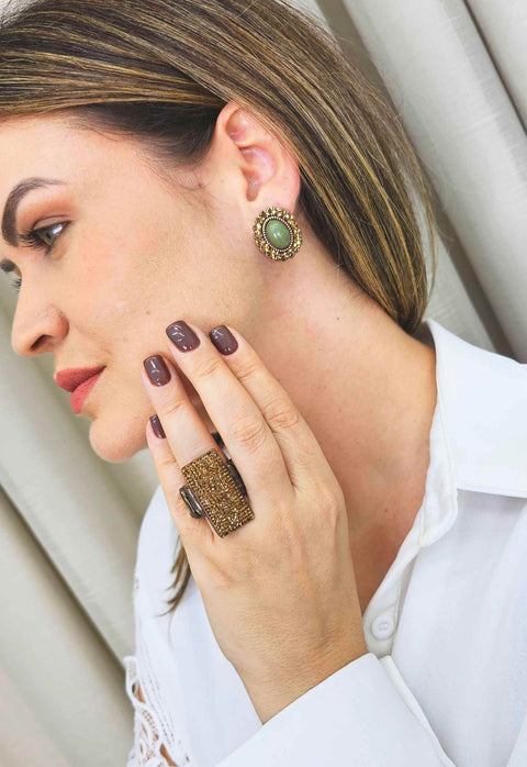 Brinco Verde Encanto com pedras verdes banhado no vintage