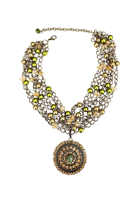 Colar Momentos Olivine com pedras e pingente verde