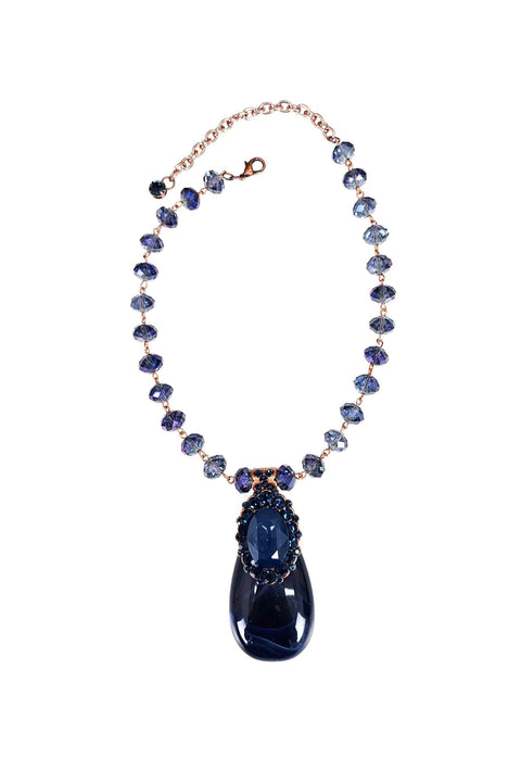 Colar Prisma com pingente de gota azul e cristais em tons de azul