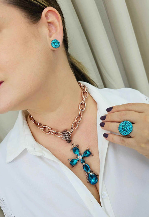 Colar Ester com pingente de crucifixo blue zircon