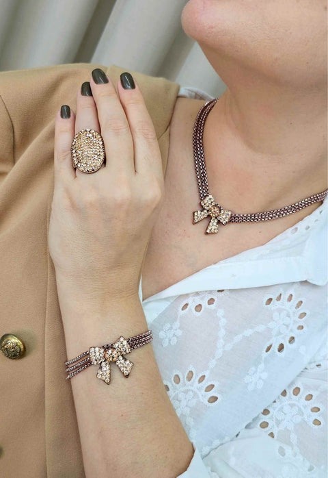 Pulseira Samira vintage com pingente de laço e correntes venezianas