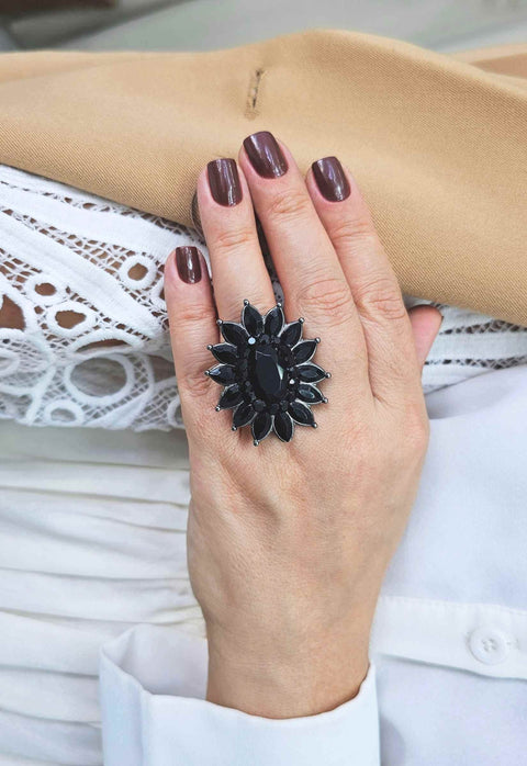 Anel Lorenza black com pedras banhado no onix