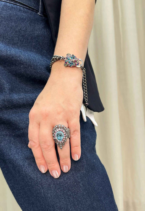 Pulseira Arabela com pingente de onça colorida