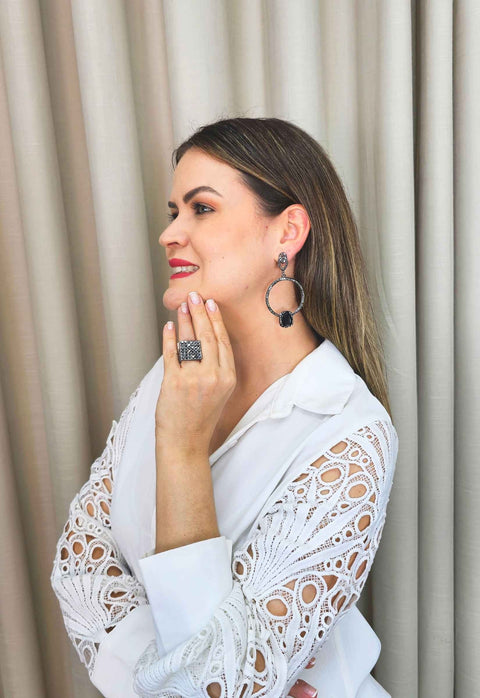 Brinco Diana de argola com pedras hematite banhado no grafite
