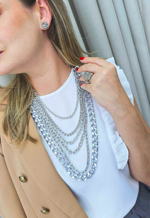 Colar Ebano silver de correntarias banhadas no prata