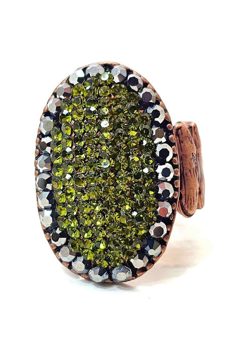 Anel Confiança com pedras verde oliva banhado no vintage