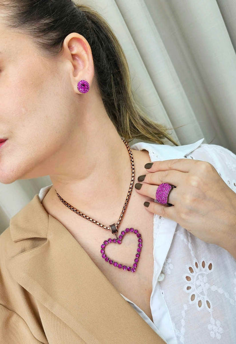 Colar Silene com pingente de coração fuchsia e veneziana vintage