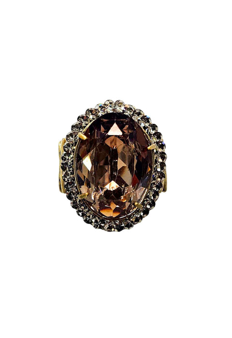 Anel Doha oval com pedras black diamond no banho ouro velho