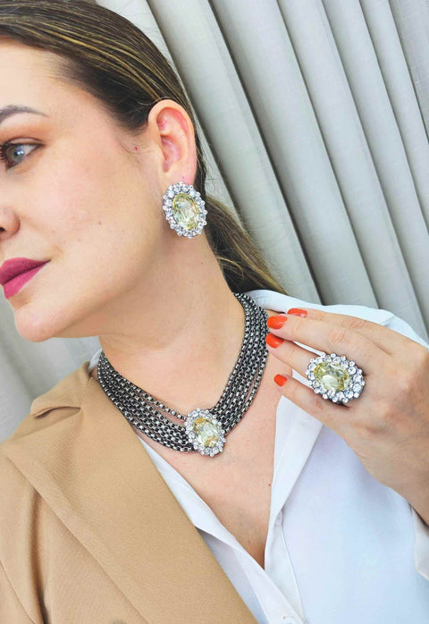 Choker Nefertari grafite com pedras cristais e venezianas onix