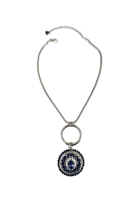 Colar Coliseu silver com mandala de pedras azuis banhado no prata