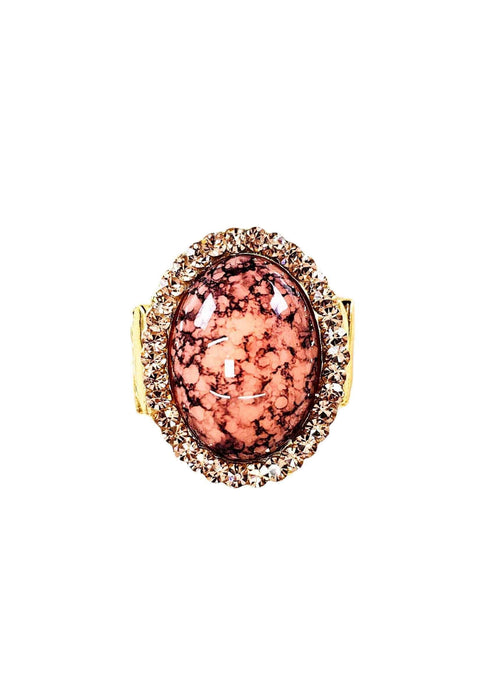 Anel Tessália oval com pedra coral e Light Peach banhado no dourado