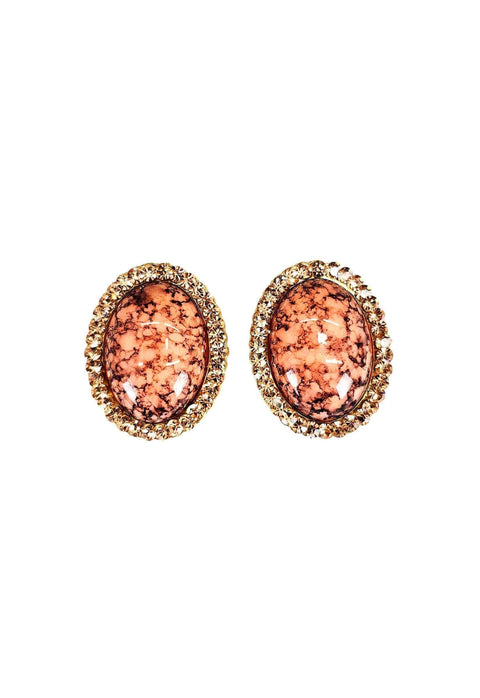 Brinco Tessália oval com pedra coral e Light Peach banhado no dourado