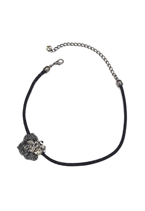 Colar choker Belinda de flor hematite banhada no grafite