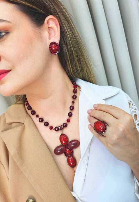 Colar Santo Luxo de crucifixo com pedras vermelhas banhado no vintage