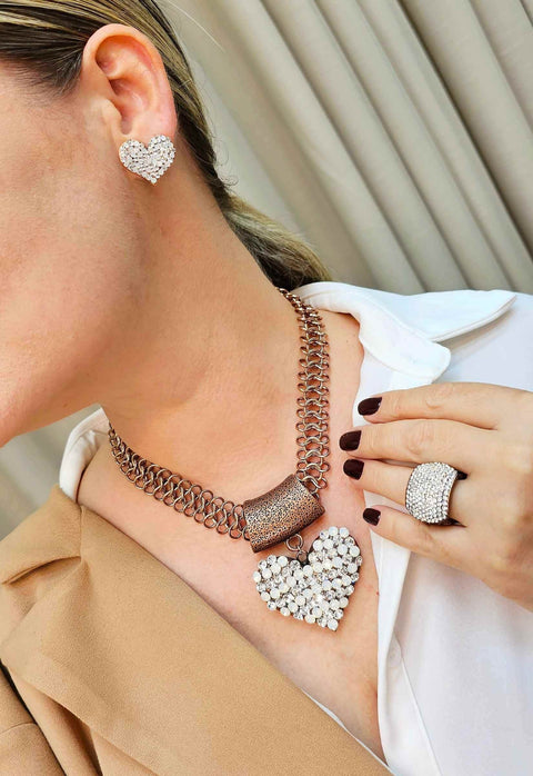 Maxi colar Cadri com pingente de coração opal e cristal banhado no vintage