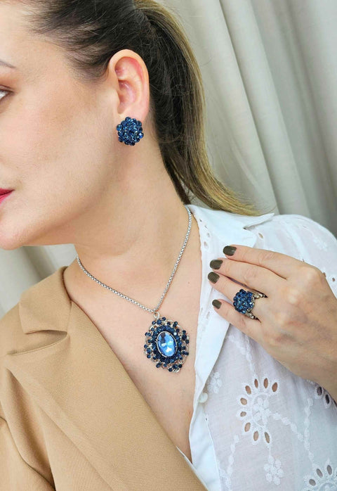 Colar Raridade silver com pingente de strass azul e veneziana prata