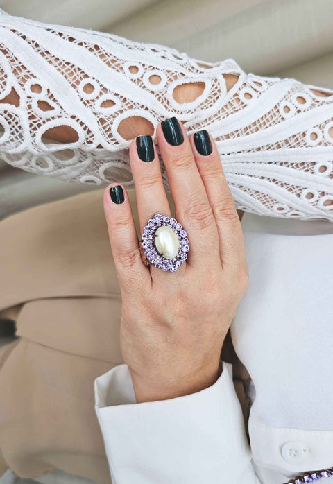 Anel Gisele oval com perola e pedras lilás banhado no vintage
