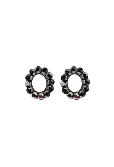 Brinco Valquíria oval com pedra leitosa e strass hematite banhado no grafite
