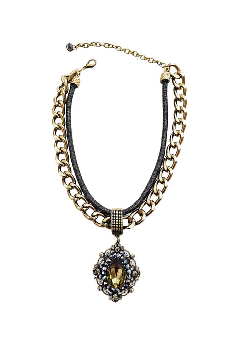 Colar Quiara ouro velho com pingente com pedras black diamond e verde