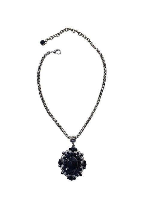 Colar Raridade Black com pingente de strass preto e veneziana grafite