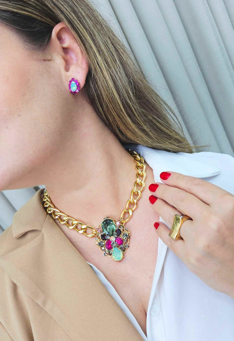 Colar Anina com pingente de pedras coloridas e corrente banhada no dourado