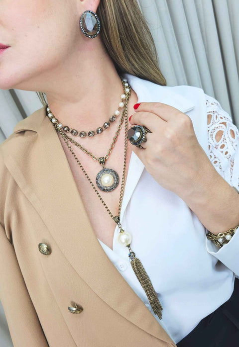 Colar Sucesso ouro velho com perolas e pedras black diamond