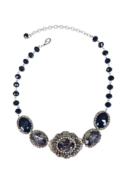 Colar Aconchegar black com pedras pretas banhado no prata