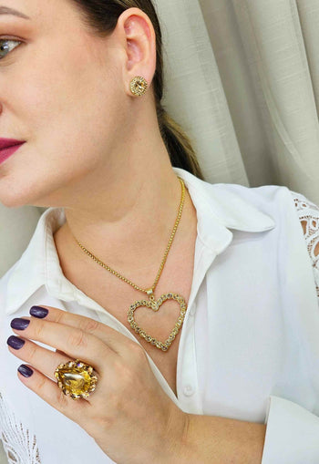 Colar Silene Gold com pingente de coração e veneziana dourada