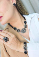 Anel Aconchegar black banhado no prata com pedras pretas