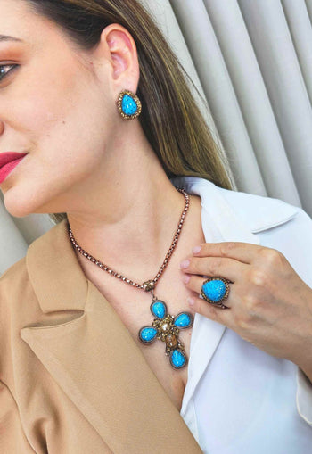 Brinco Vibra com gota azul e pedras smoked banhado no vintage