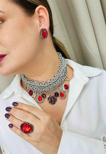 Brinco Serena prata com pedras vermelhas