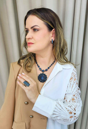 Brinco Intenso blue de argola com pedras azuis