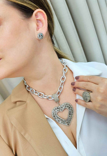 Colar Isla silver de coração prata  com pedras black diamond