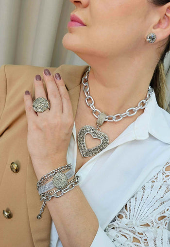 Colar Isla silver de coração prata  com pedras black diamond