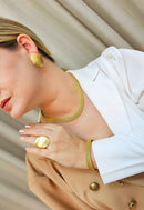Colar Contemporânea de corrente de malha banhada no dourado