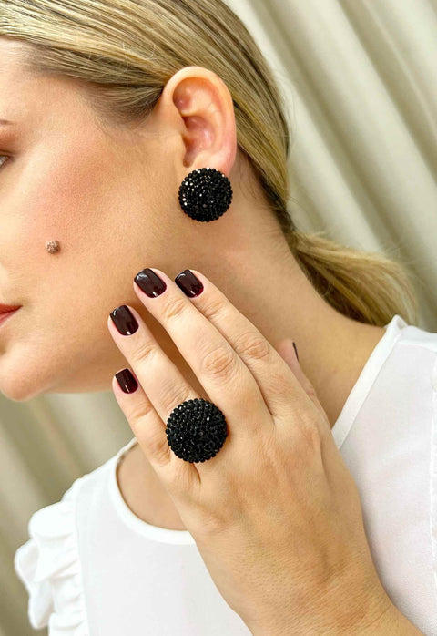 Anel Ivana black redondo com pedras pretas