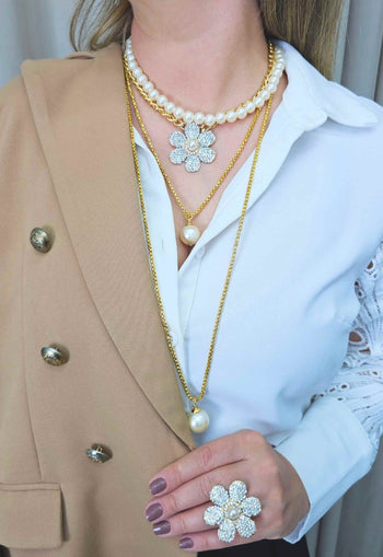 Colar Bahamas gold com pingente de flor cristal e perolas