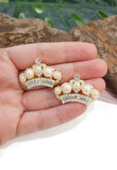 Brinco Coroa dourada com perolas e strass