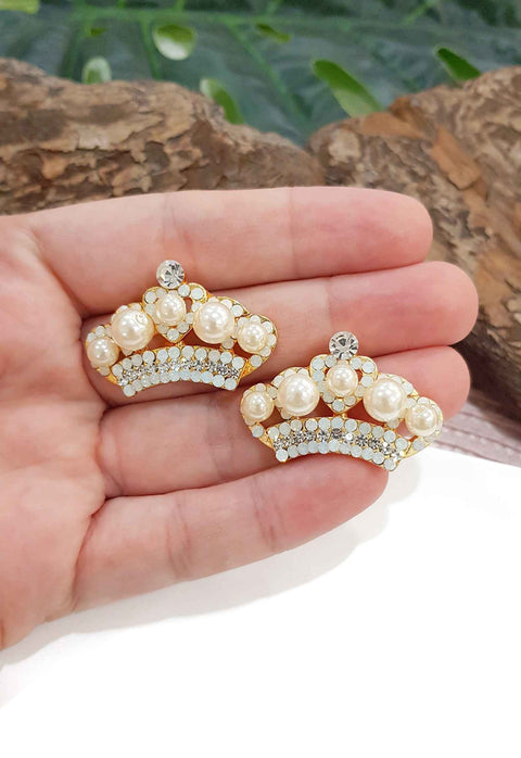 Brinco Coroa dourada com perolas e strass
