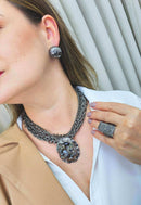 Colar Baronesa onix de pingente com pedras black diamond e hematite