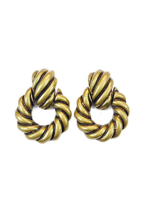Brinco Mirela de metal banhado no ouro velho