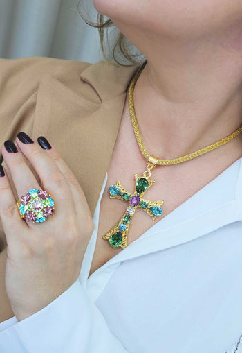 Brinco Agradecer com pedras coloridas banhado no dourado