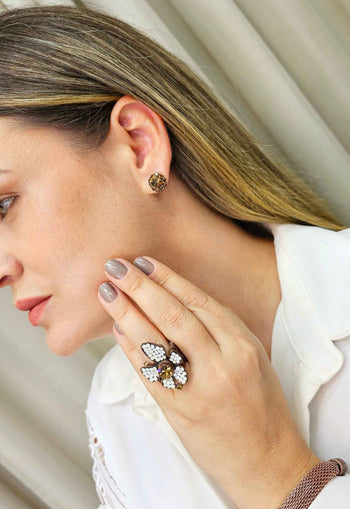 Brinco Absoluta Vintage com strass smoked topaz