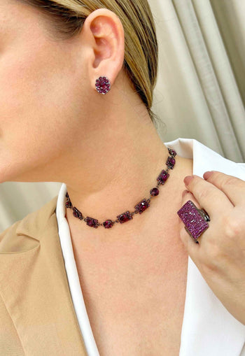 Brinco Marília com strass ametista banhado no grafite